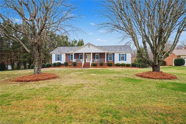 6905 Crandall Court, Clemmons, NC 27012