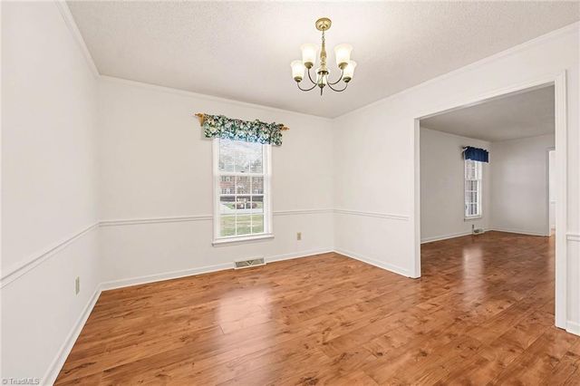 6905 Crandall Court, Clemmons, NC 27012