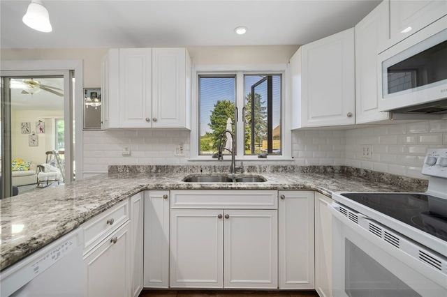 500 Third Beach Road, Middletown, RI 02842