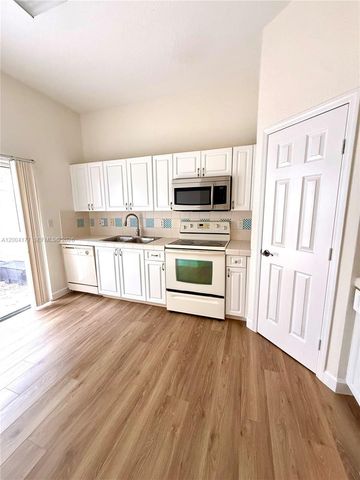 1947 SE 23rd Rd, Homestead, FL 33035