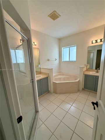 1947 SE 23rd Rd, Homestead, FL 33035