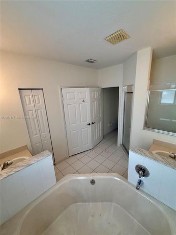 1947 SE 23rd Rd, Homestead, FL 33035