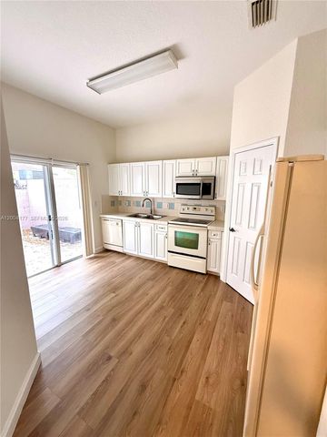 1947 SE 23rd Rd, Homestead, FL 33035