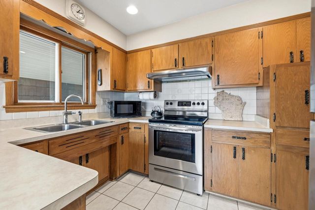 5028 N 131st STREET, Butler, WI 53007