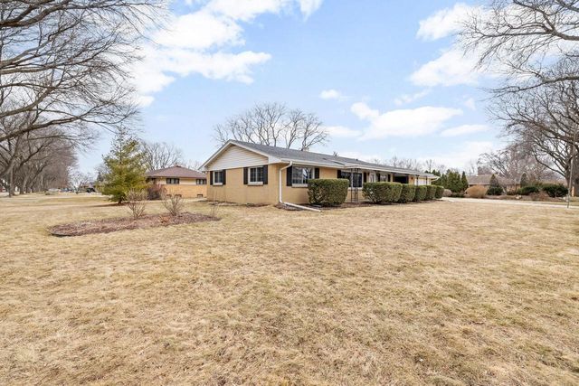 5028 N 131st STREET, Butler, WI 53007