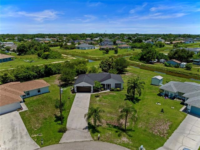 5512 Beauty ST, Lehigh Acres, FL 33971
