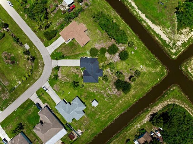5512 Beauty ST, Lehigh Acres, FL 33971