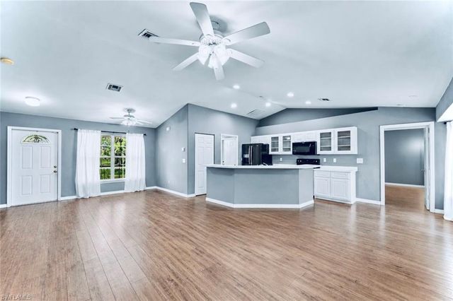 5512 Beauty ST, Lehigh Acres, FL 33971