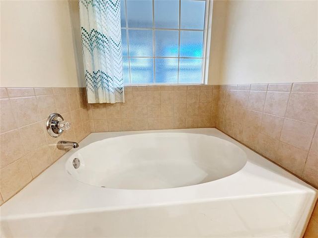 8108 Bigwood Drive, Oklahoma City, OK 73135