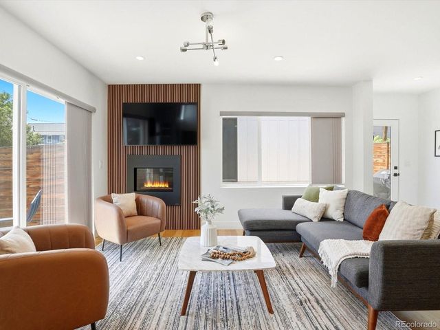 1901 W 36th Ave, Denver, CO 80211