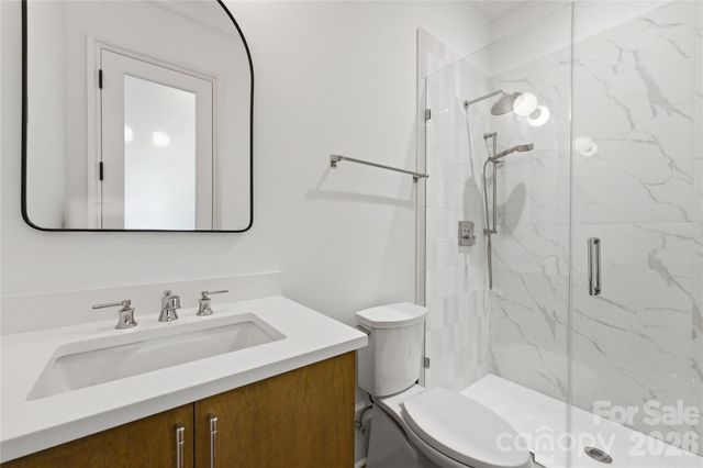 7005 Chateau Bordeaux Lane, Charlotte, NC 28270