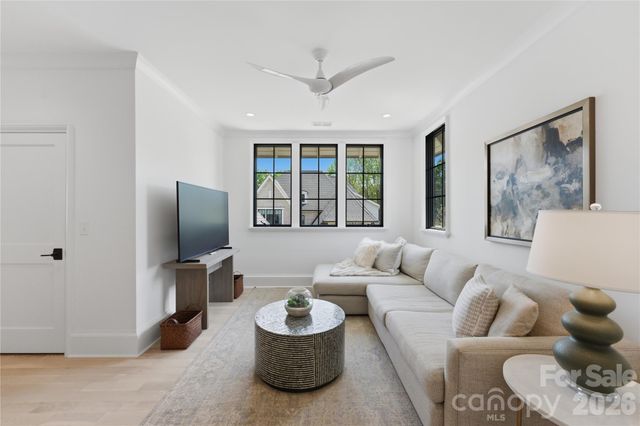 7005 Chateau Bordeaux Lane, Charlotte, NC 28270