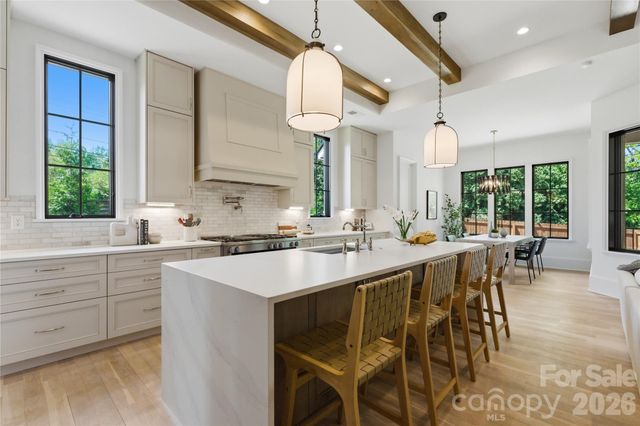 7005 Chateau Bordeaux Lane, Charlotte, NC 28270