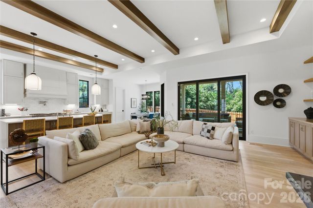 7005 Chateau Bordeaux Lane, Charlotte, NC 28270