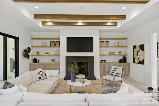 7005 Chateau Bordeaux Lane, Charlotte, NC 28270