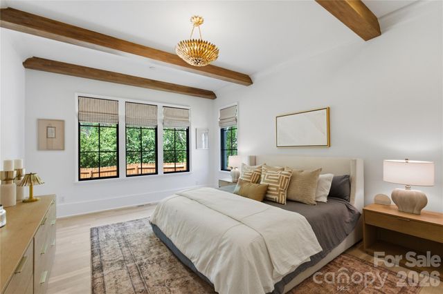 7005 Chateau Bordeaux Lane, Charlotte, NC 28270