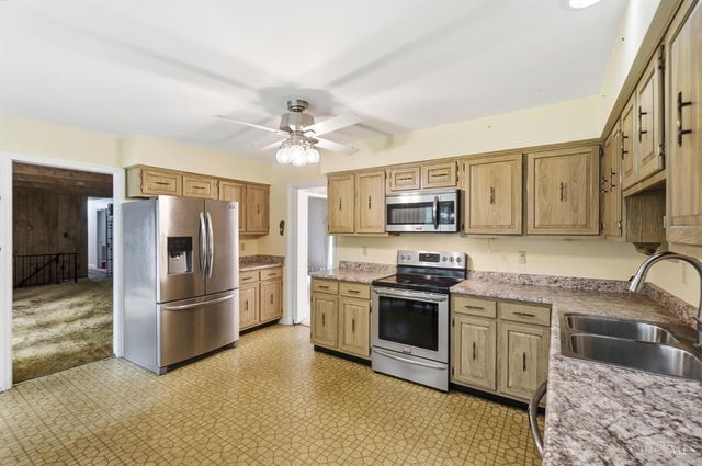 4 Beechurst Woods Lane, Green Twp, OH 45233
