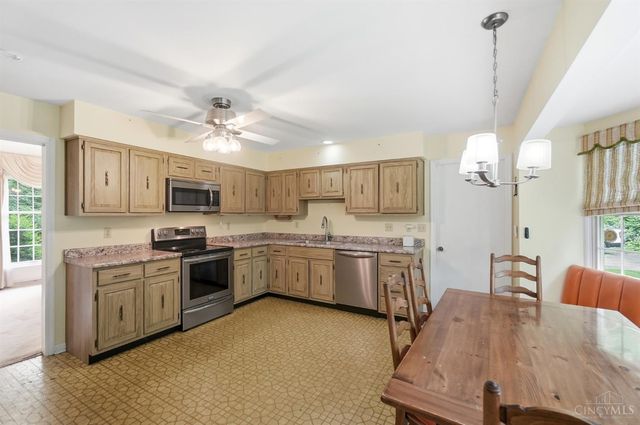 4 Beechurst Woods Lane, Green Twp, OH 45233