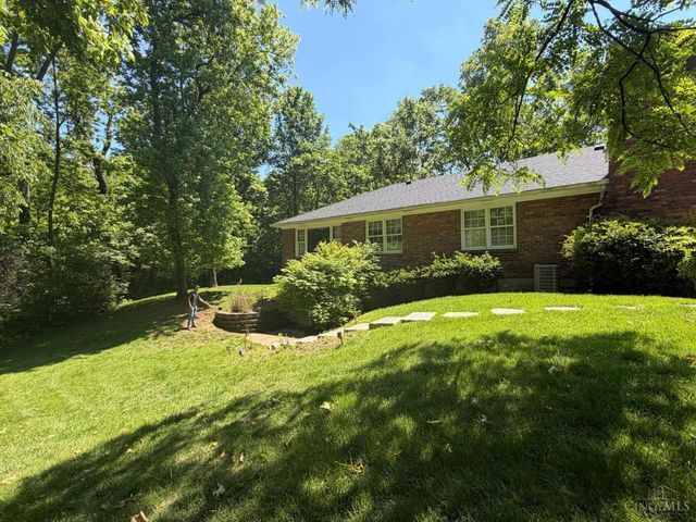 4 Beechurst Woods Lane, Green Twp, OH 45233