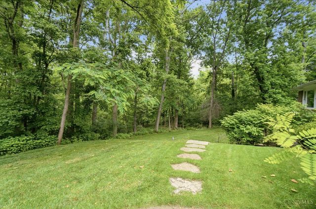 4 Beechurst Woods Lane, Green Twp, OH 45233