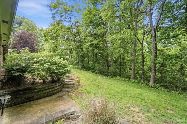 4 Beechurst Woods Lane, Green Twp, OH 45233