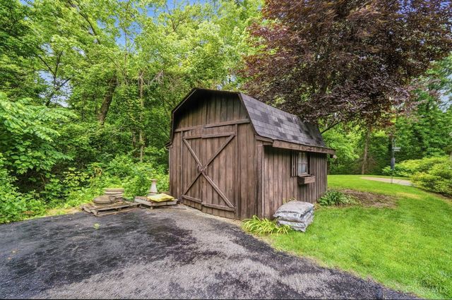 4 Beechurst Woods Lane, Green Twp, OH 45233