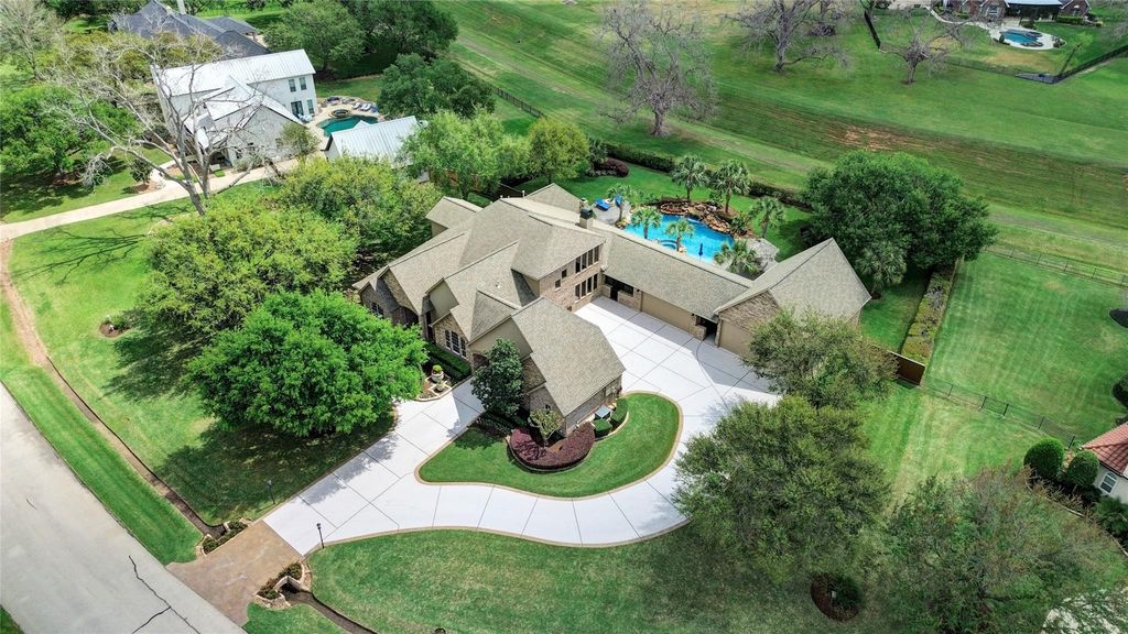 2743 Cavallo Pass, Richmond, TX 77406