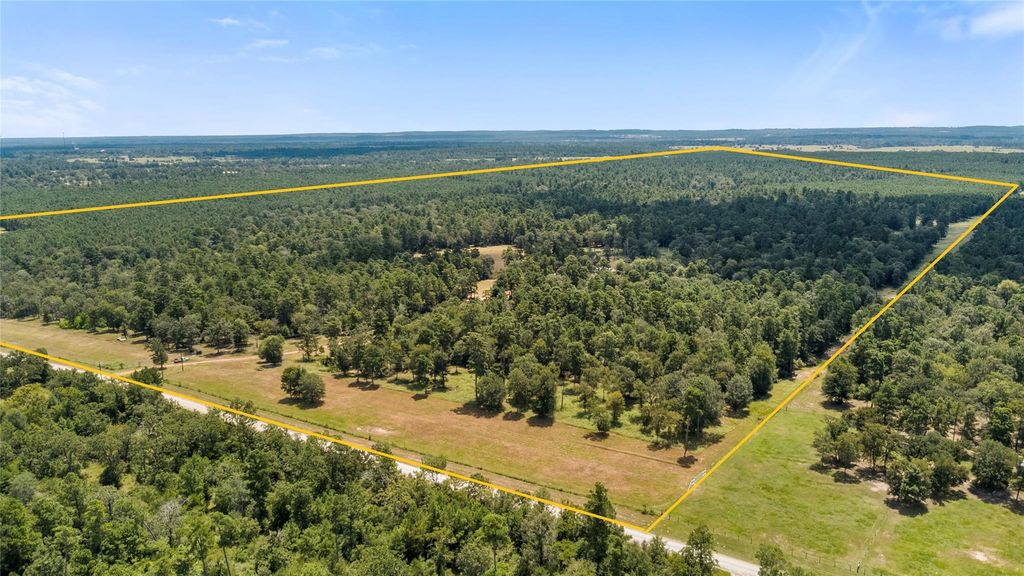 235 Flynt Road, Huntsville, TX 77320