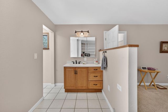 9490 Golden Gate Ave, Orangevale, CA 95662