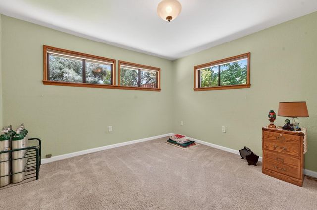 9490 Golden Gate Ave, Orangevale, CA 95662