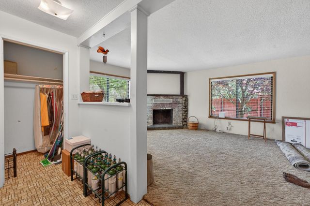 9490 Golden Gate Ave, Orangevale, CA 95662