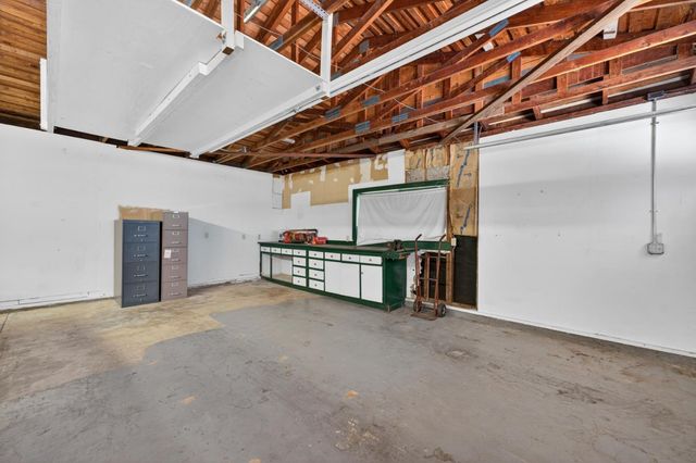 9490 Golden Gate Ave, Orangevale, CA 95662