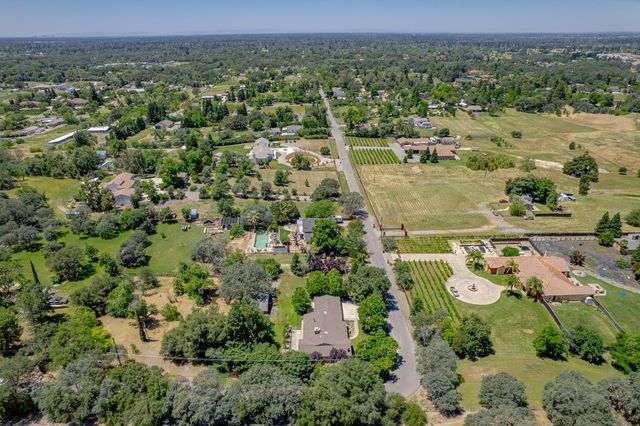 9490 Golden Gate Ave, Orangevale, CA 95662