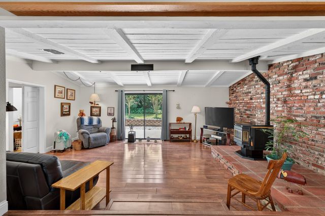 9490 Golden Gate Ave, Orangevale, CA 95662