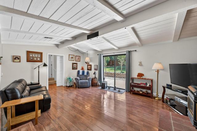 9490 Golden Gate Ave, Orangevale, CA 95662