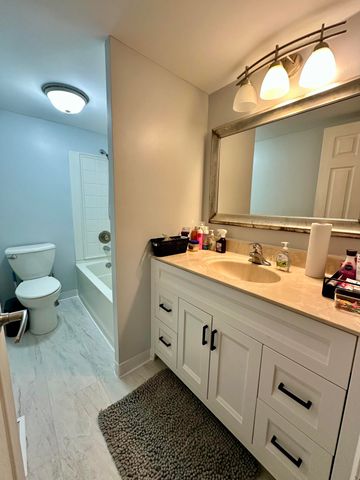 421 Sandalwood Drive, Valparaiso, IN 46385