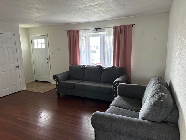 421 Sandalwood Drive, Valparaiso, IN 46385