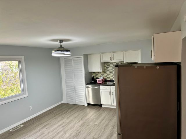 421 Sandalwood Drive, Valparaiso, IN 46385