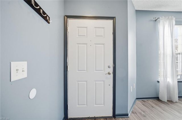 2377 Wessington DR, Virginia Beach, VA 23454