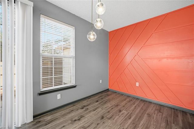 2377 Wessington DR, Virginia Beach, VA 23454