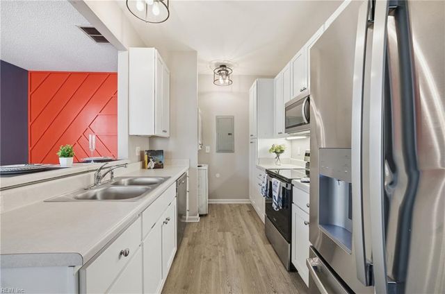 2377 Wessington DR, Virginia Beach, VA 23454