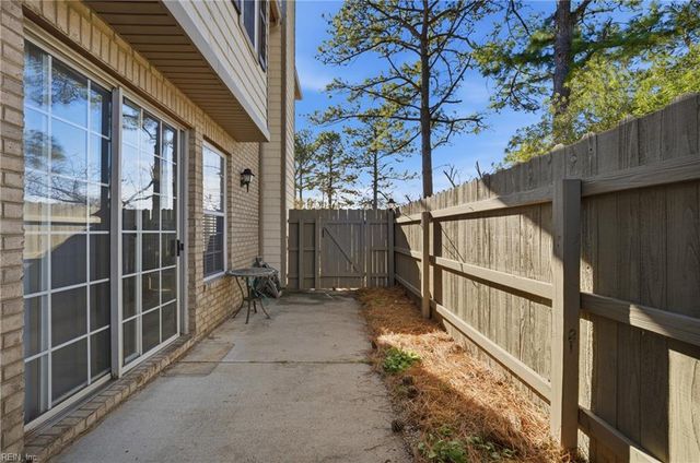 2377 Wessington DR, Virginia Beach, VA 23454