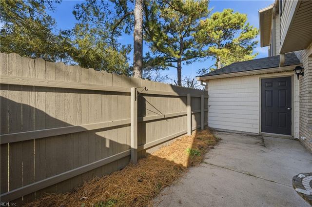 2377 Wessington DR, Virginia Beach, VA 23454