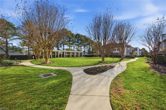 2377 Wessington DR, Virginia Beach, VA 23454