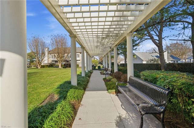 2377 Wessington DR, Virginia Beach, VA 23454