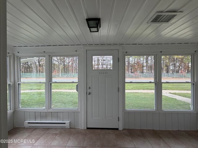 664D Plymouth Drive, Lakewood, NJ 08701