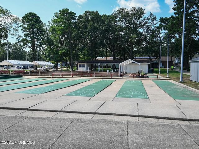 664D Plymouth Drive, Lakewood, NJ 08701