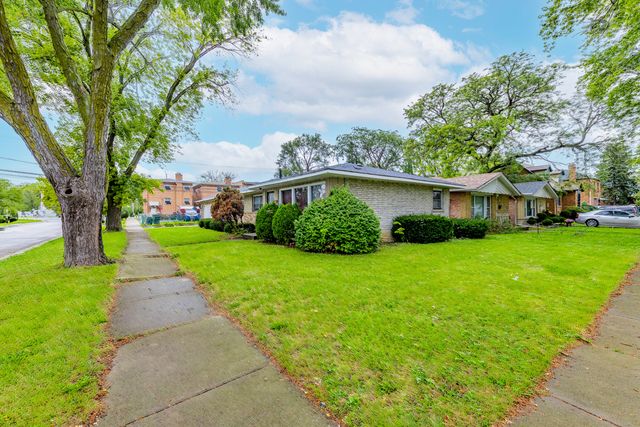 16446 Emerald Avenue, Harvey, IL 60426