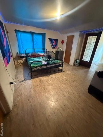 10325 Crocuslawn Street, Detroit, MI 48204