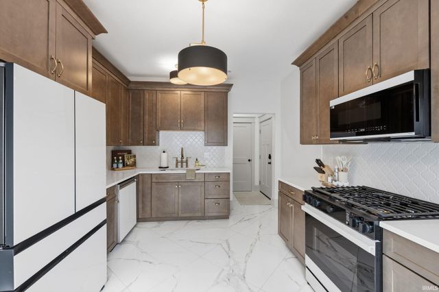 1122 S Fess Avenue, Bloomington, IN 47401